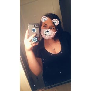 Meet your Posher, Caitlyn